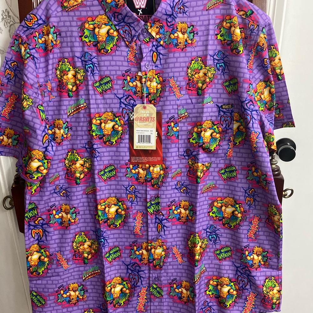 NWT WWE Men's Ultimate Warrior Purple Graphic Shirt